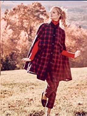 NEW COURT AND ROWE Shadow Plaid Belle Noel‎ Poncho XS NWT ACADEMIA
